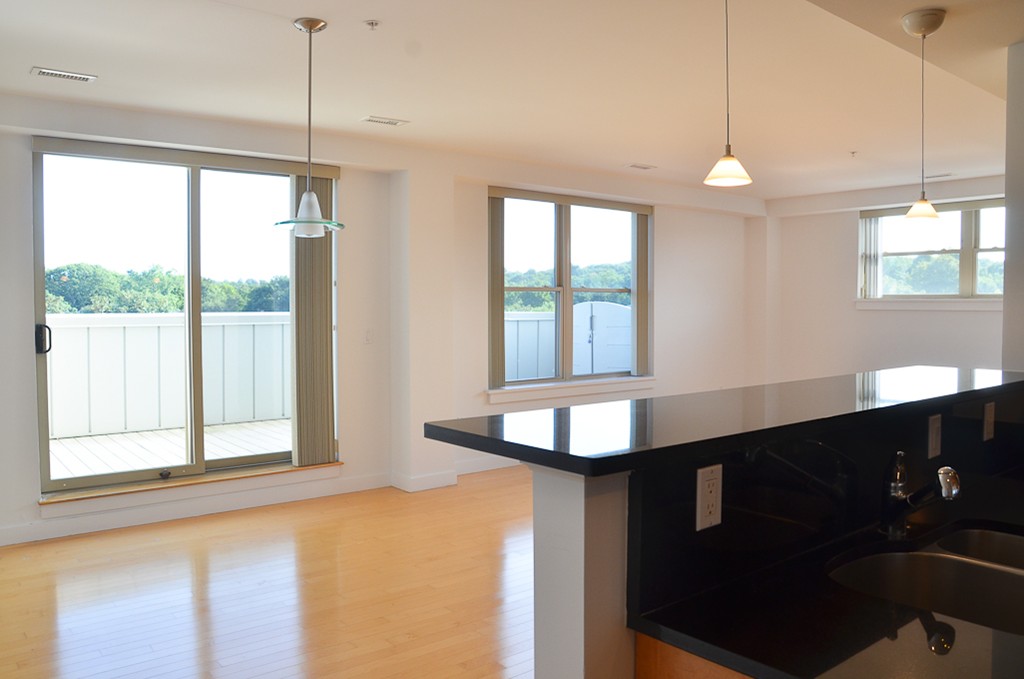 323 Boylston St # 503