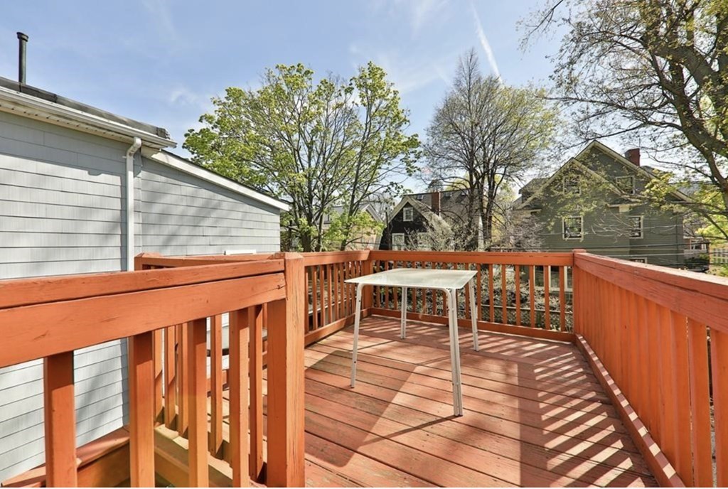 12 Cambria St # 2