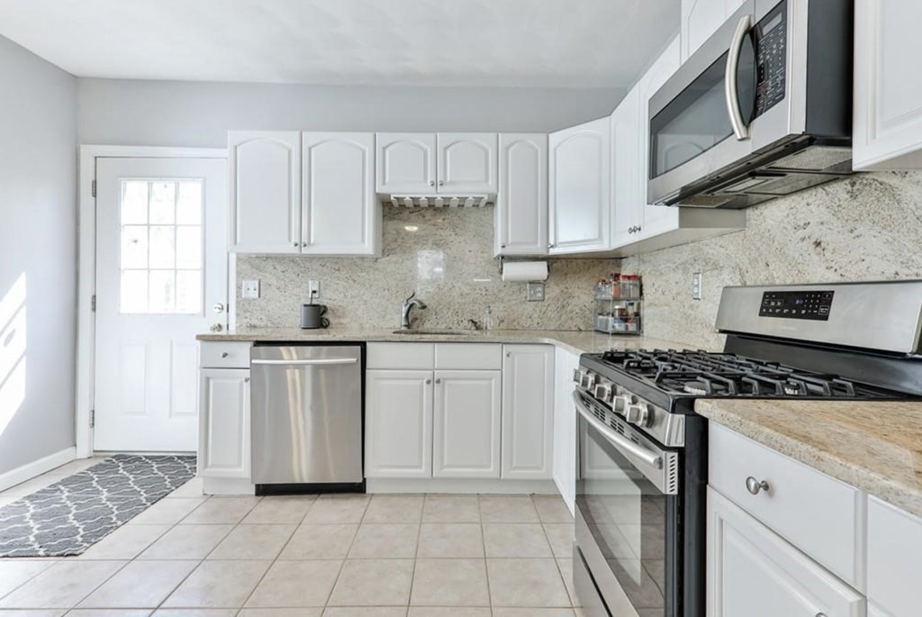 12 Cambria St # 2