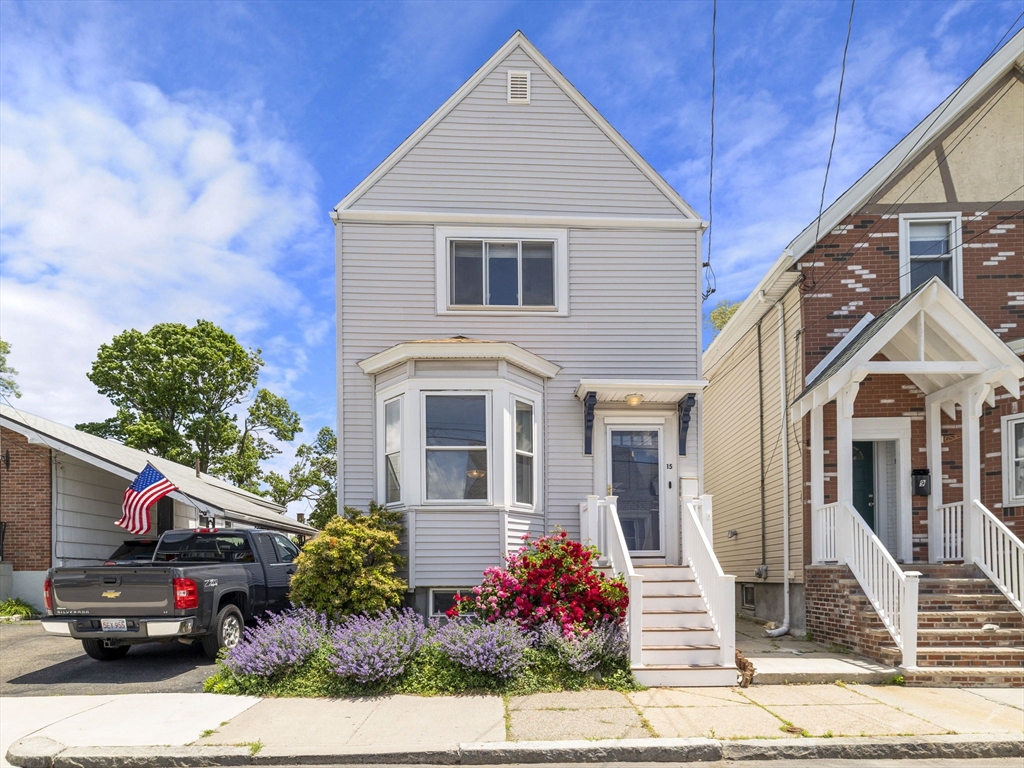 15 Marshall St