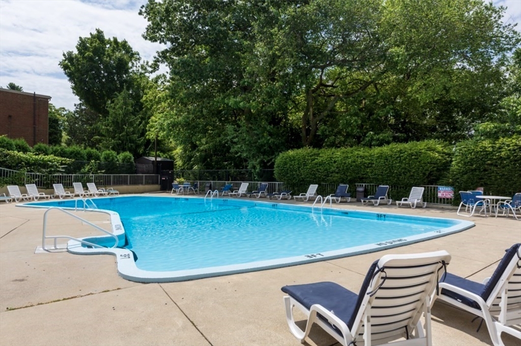 111 Perkins St # 261