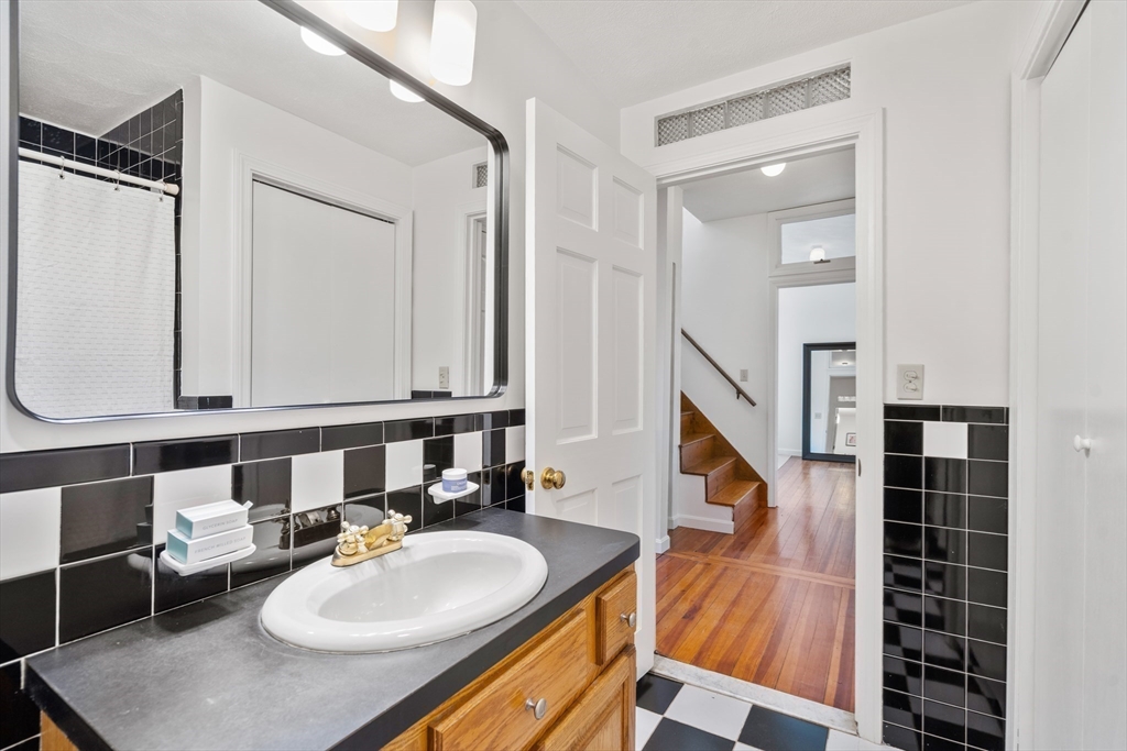 91 Summer St # 3