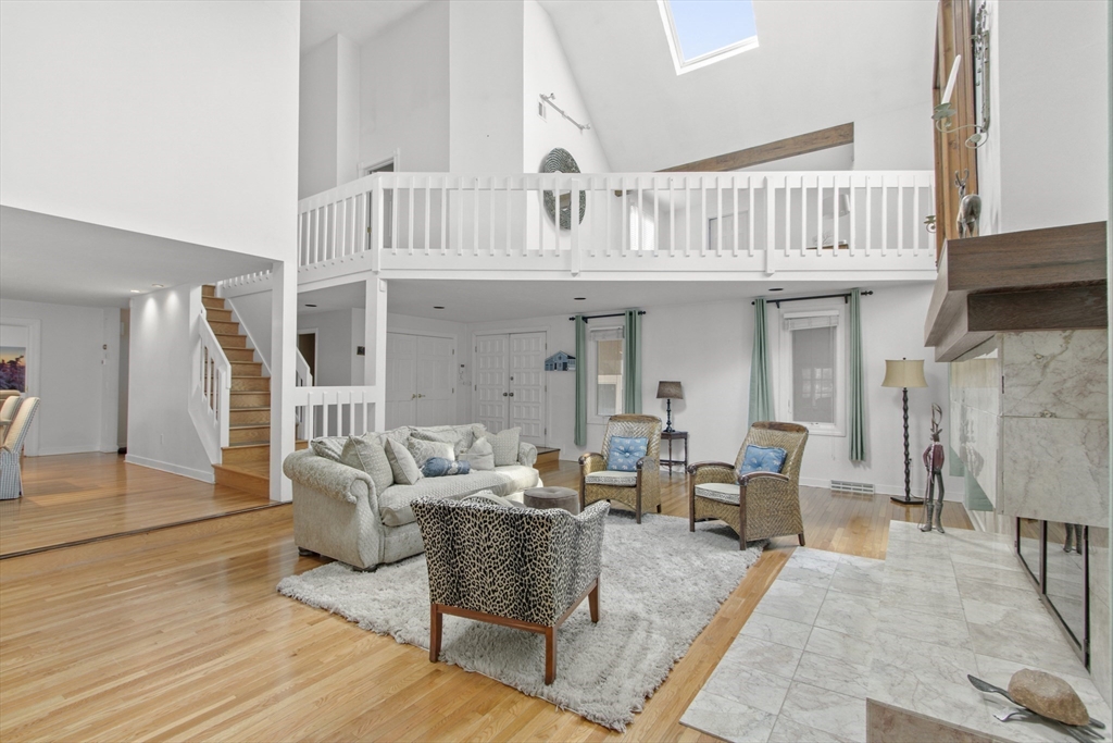 55 Farm Rd