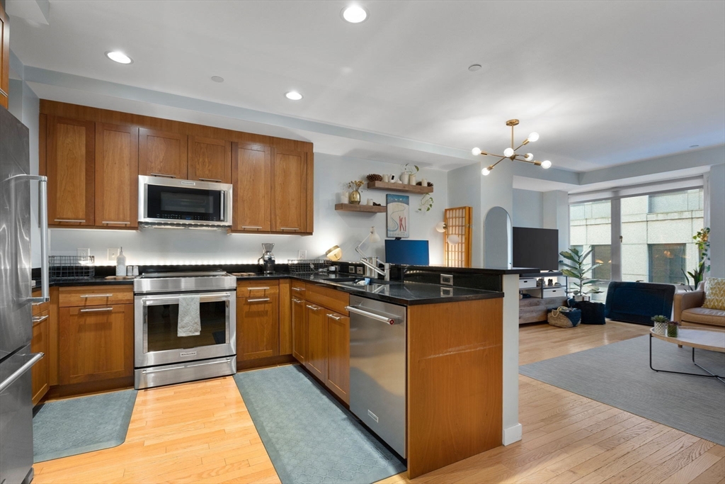 80 Broad St # 306