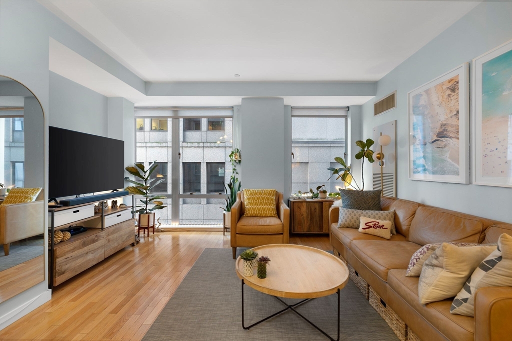 80 Broad St # 306