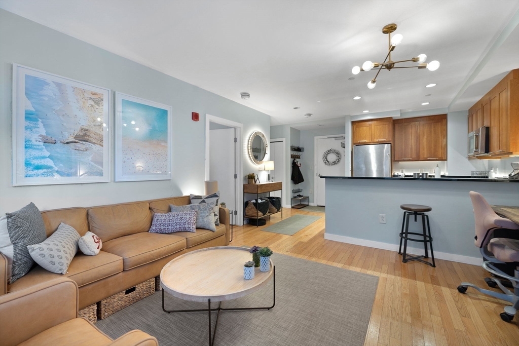 80 Broad St # 306