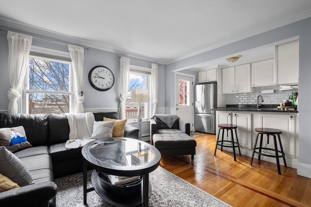 193 W 5th St # 3