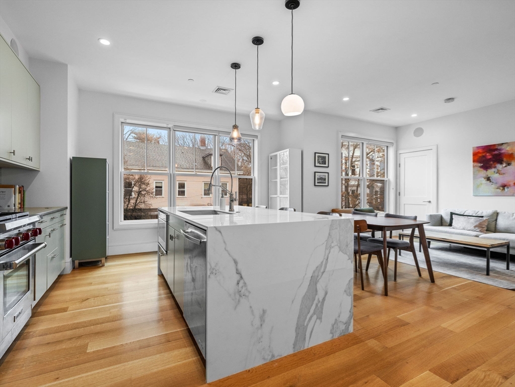 65 Green Street # 203