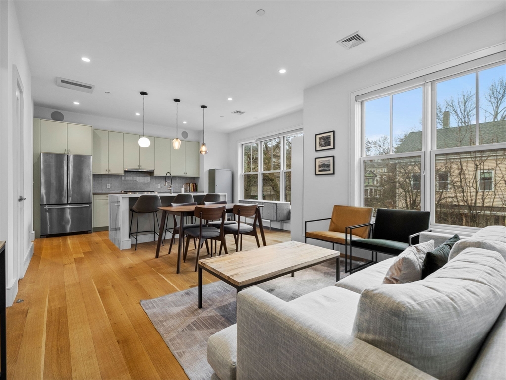 65 Green Street # 203