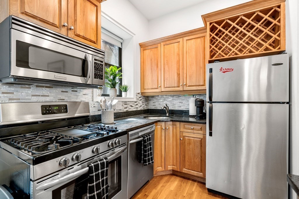 22 Sheafe St # 1
