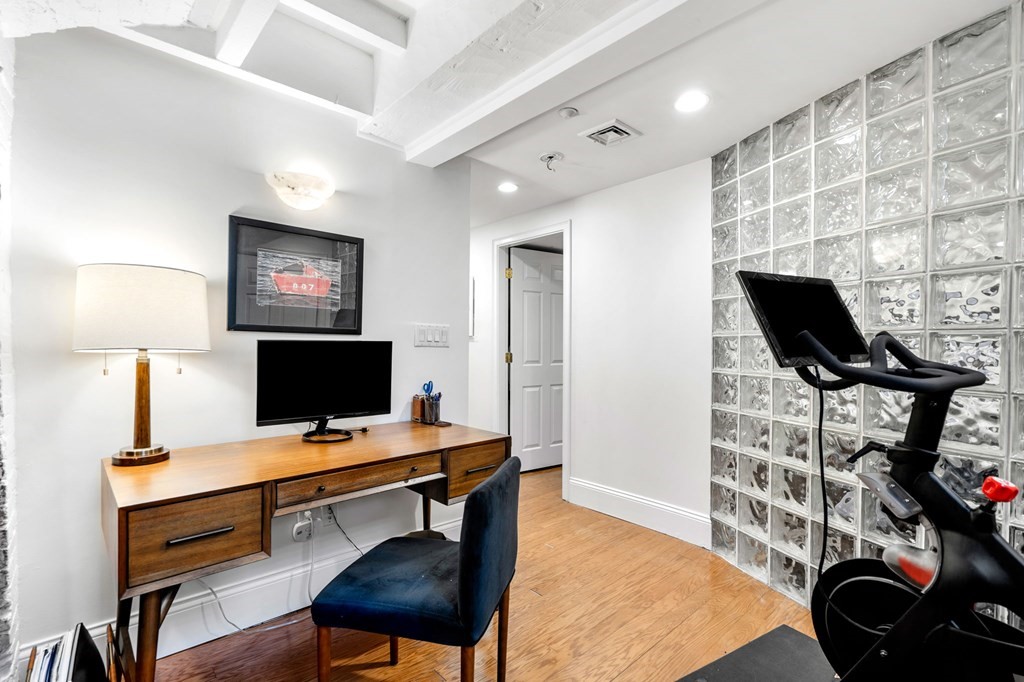 22 Sheafe St # 1