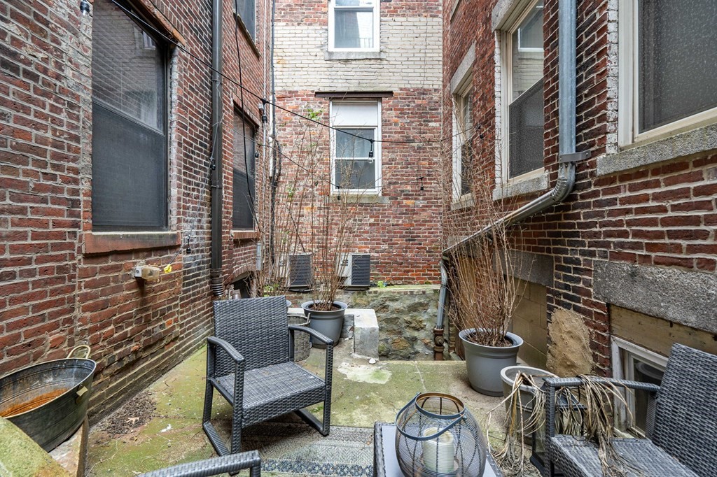 22 Sheafe St # 1