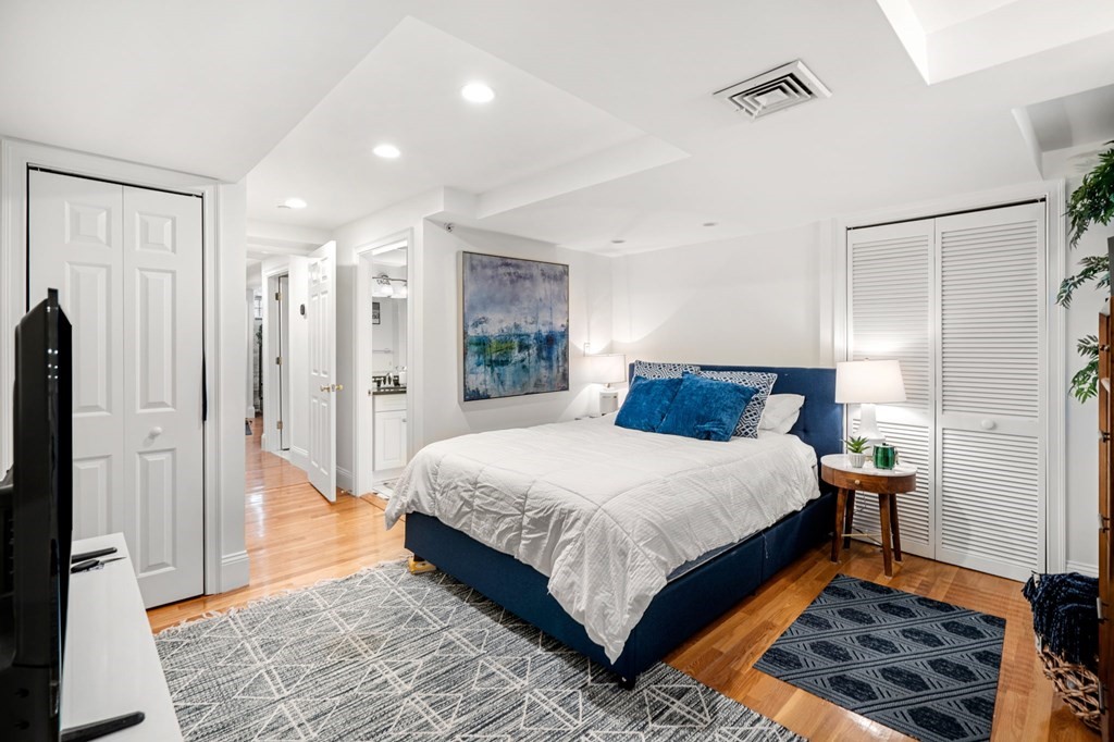 22 Sheafe St # 1