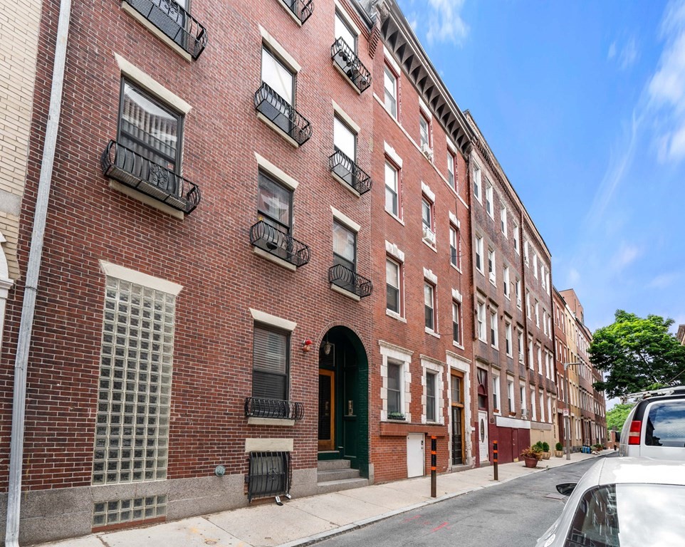 22 Sheafe St # 1