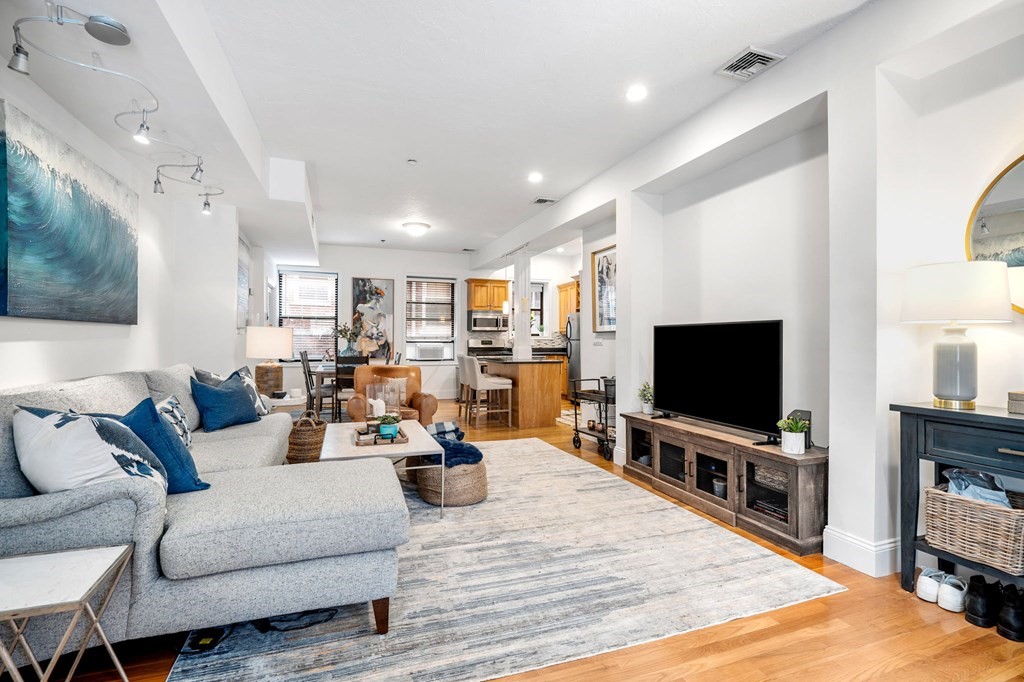 22 Sheafe St # 1