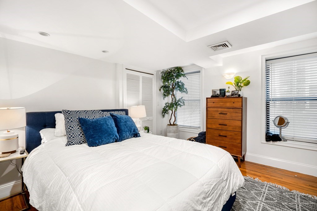 22 Sheafe St # 1