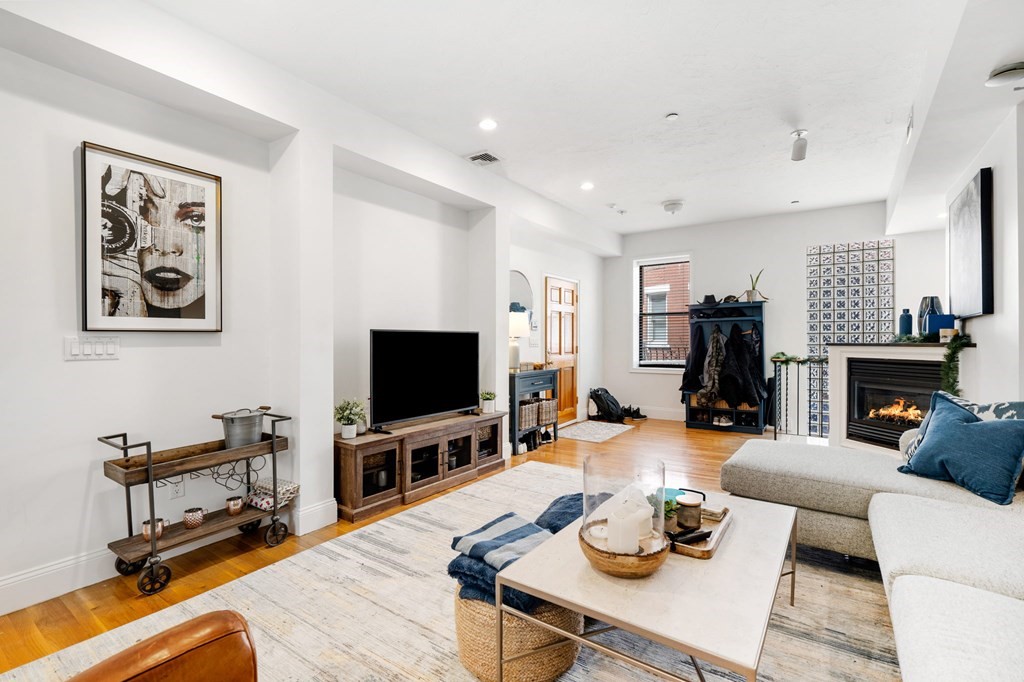 22 Sheafe St # 1