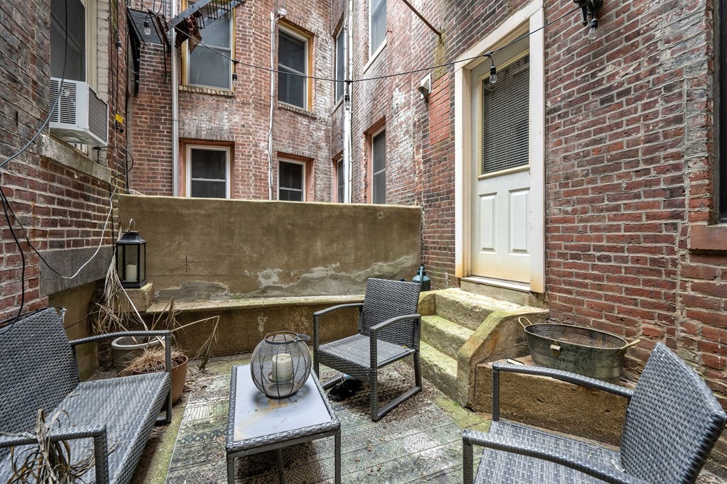22 Sheafe St # 1