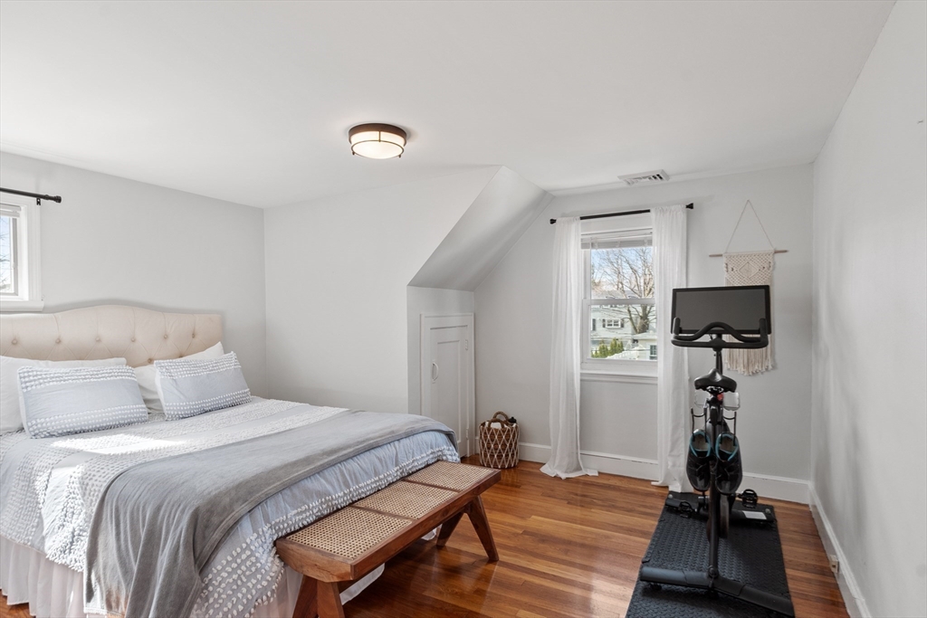 3 Laird Rd