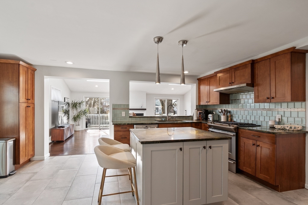 3 Laird Rd