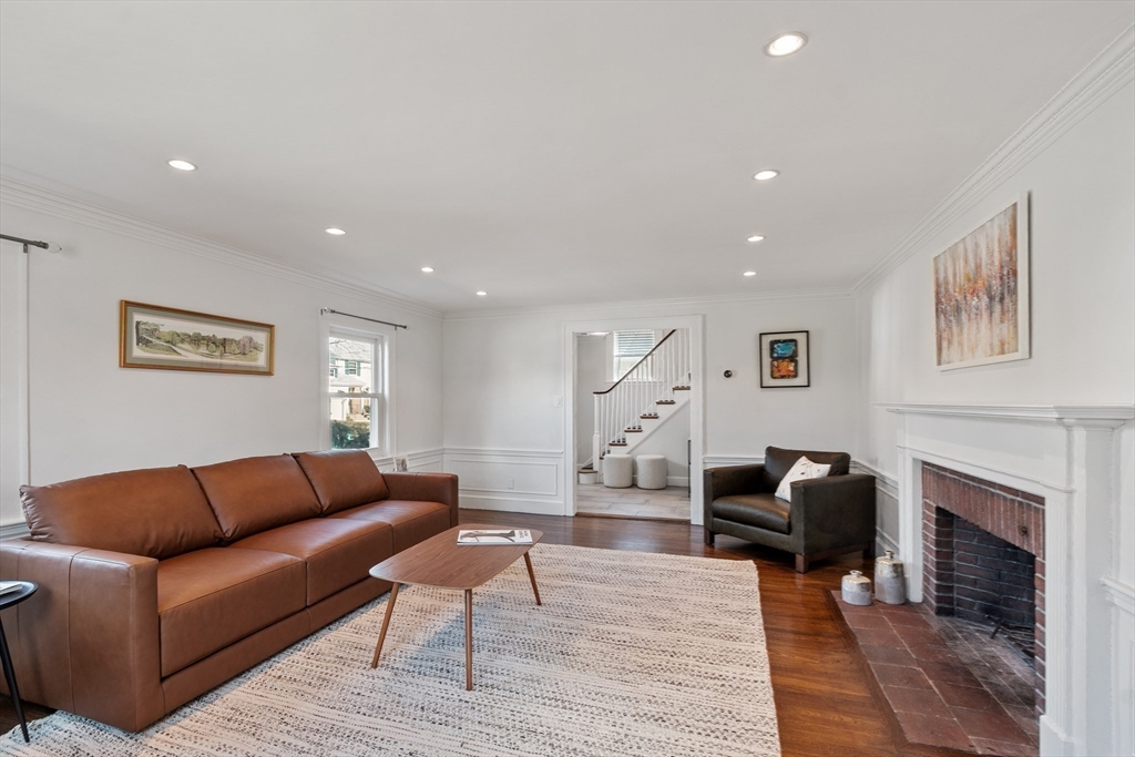 3 Laird Rd