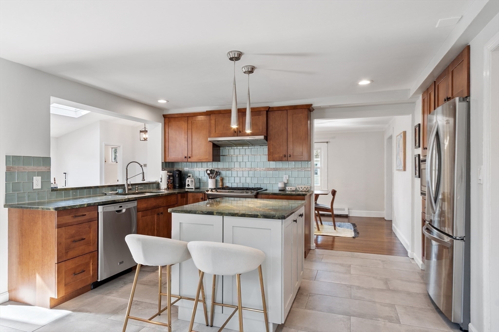 3 Laird Rd