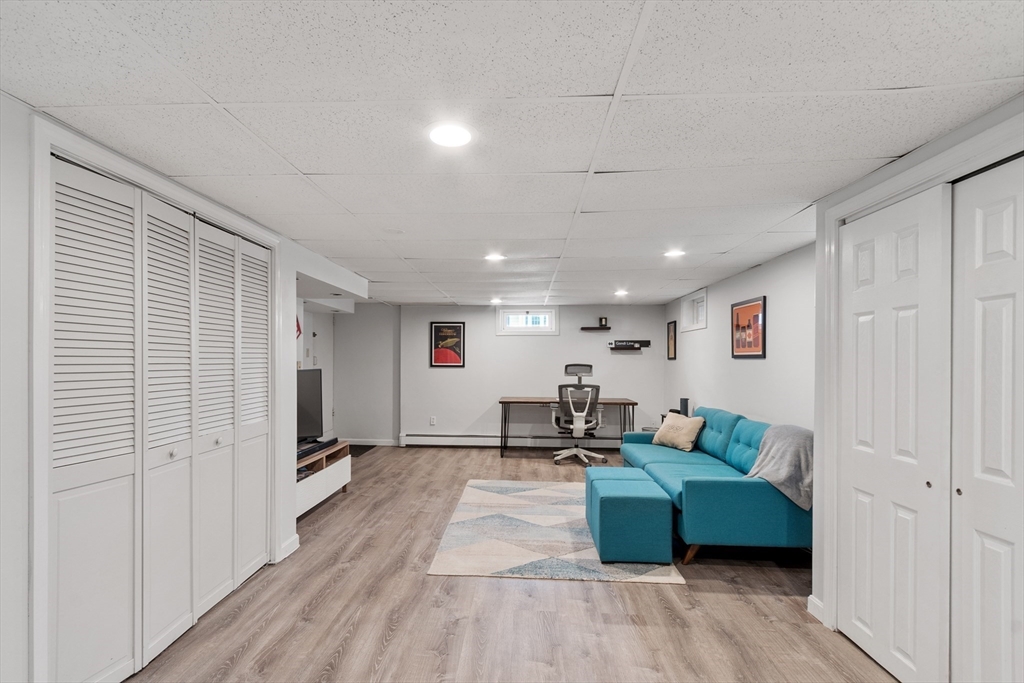 3 Laird Rd