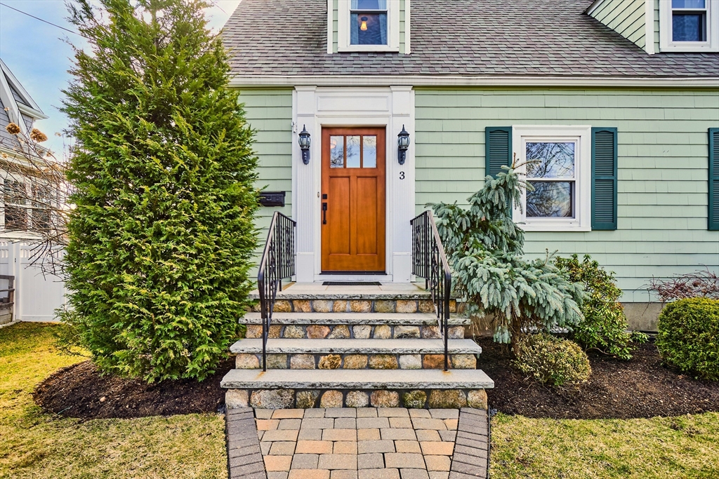 3 Laird Rd