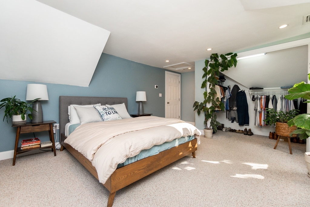 18 Highland Ave
