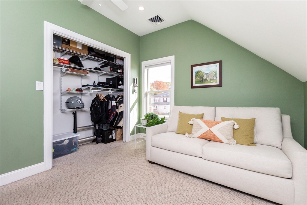 18 Highland Ave