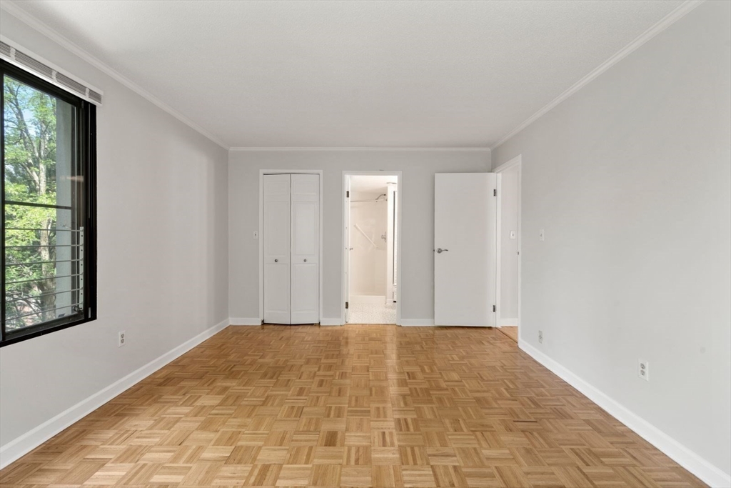 1580 Massachusetts Ave # 5C