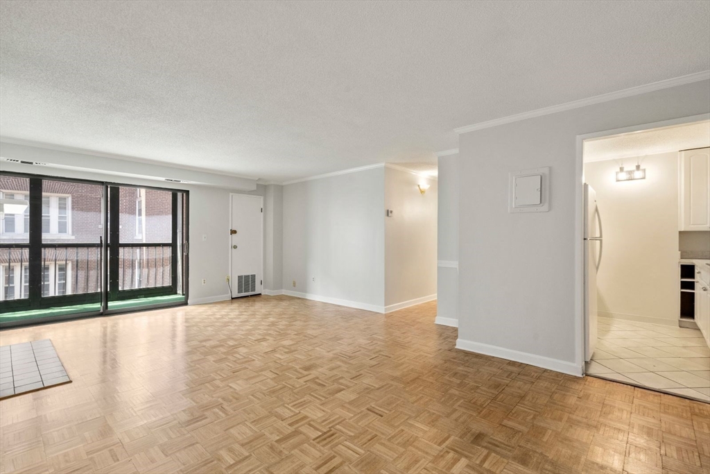 1580 Massachusetts Ave # 5C