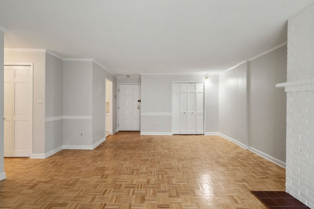 1580 Massachusetts Ave # 5C