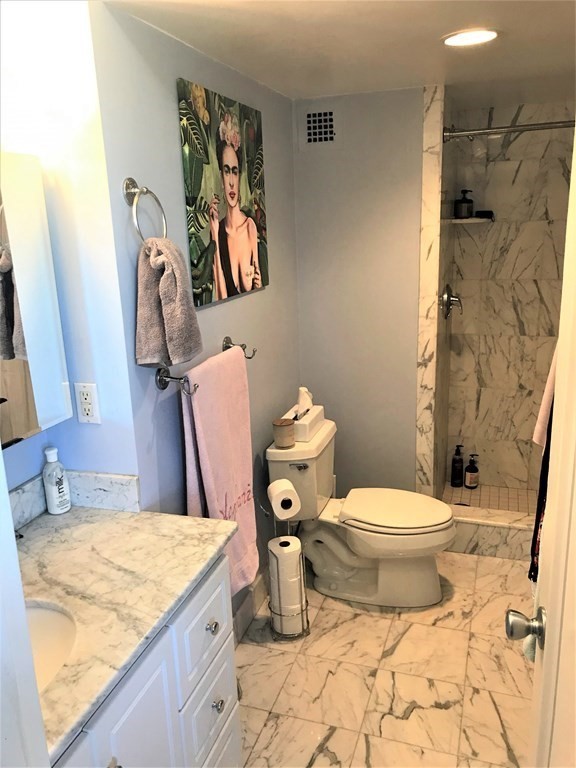 6 Whittier Place # 4D