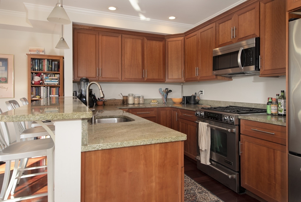 46 Washington St # 3