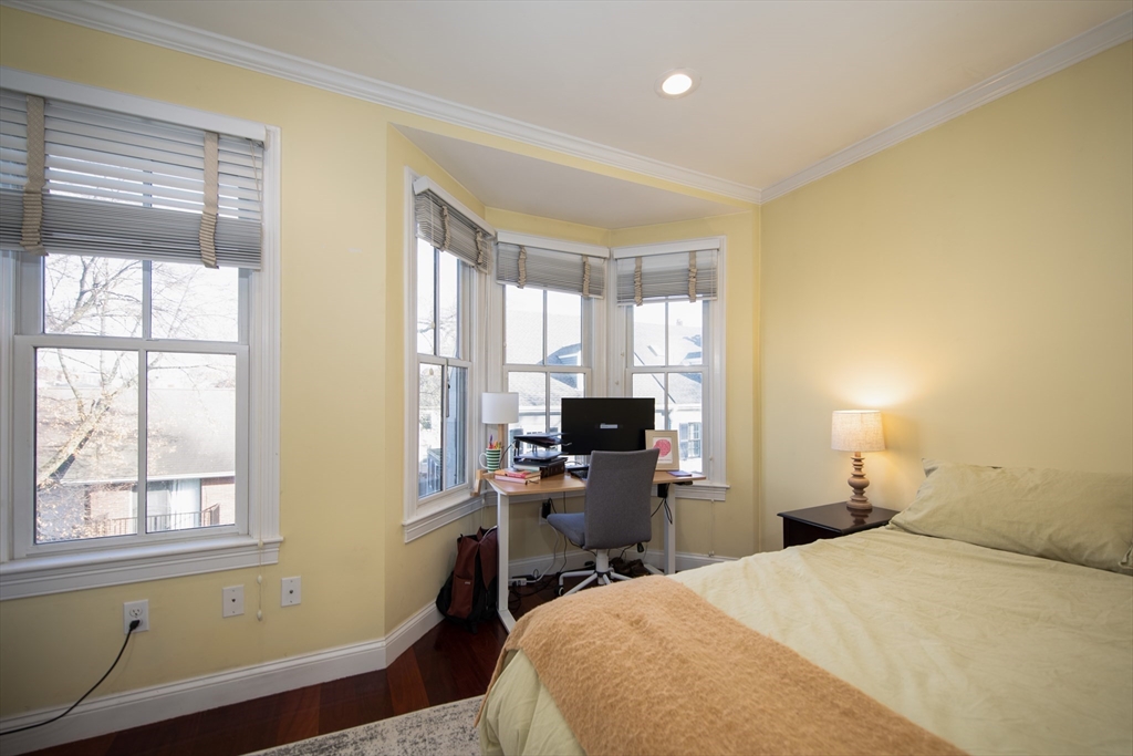 46 Washington St # 3