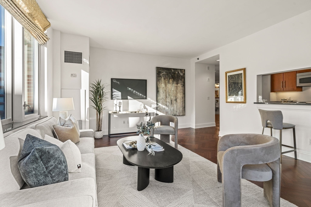 1 Charles Street S # 6A