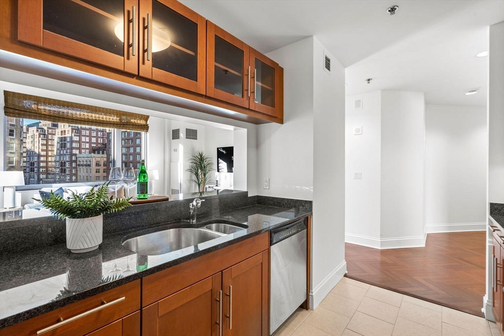 1 Charles Street S # 6A