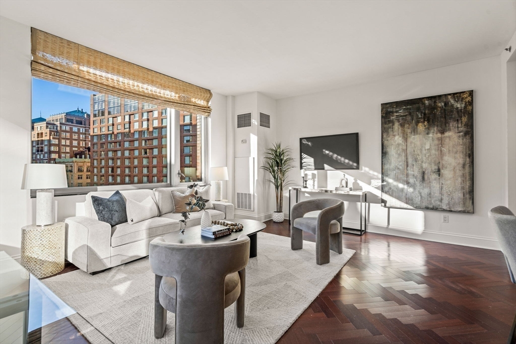 1 Charles Street S # 6A