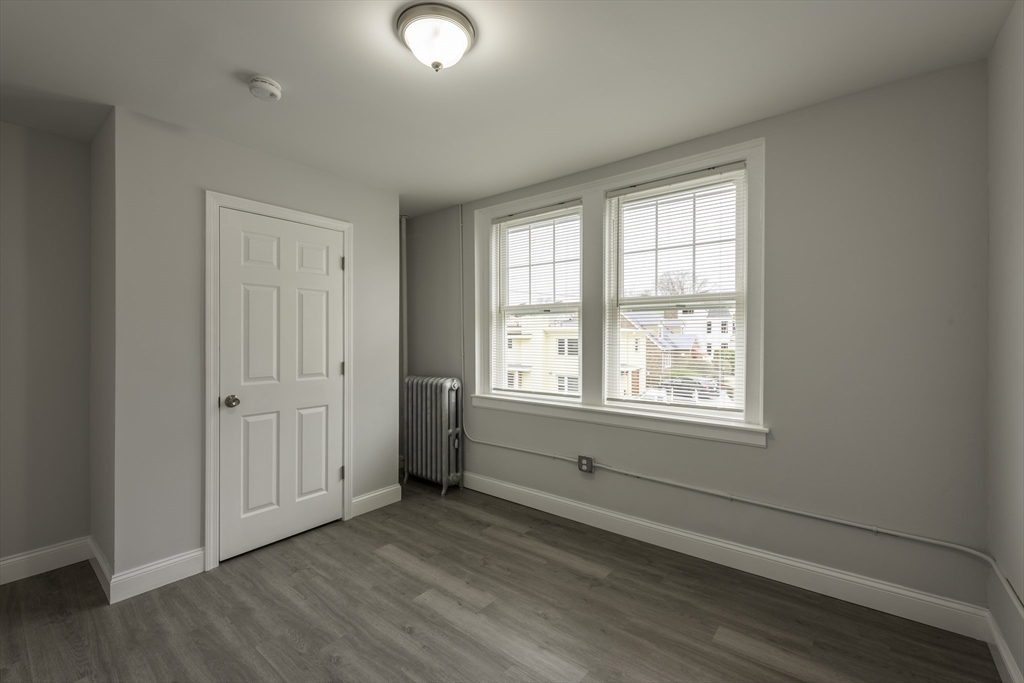 208 Main St # 44