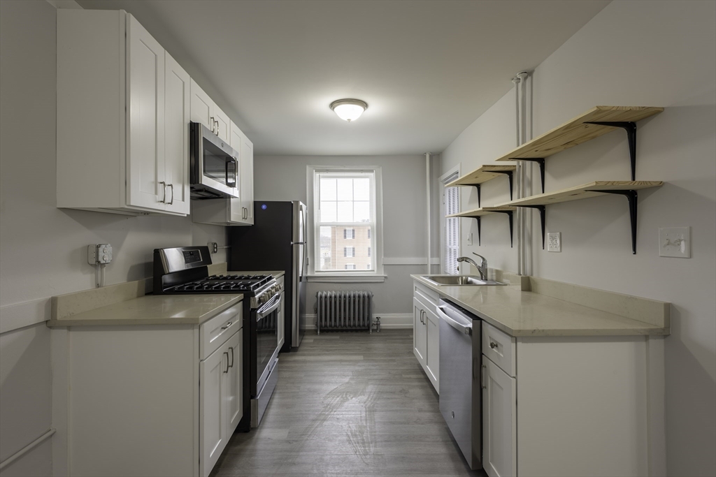208 Main St # 44