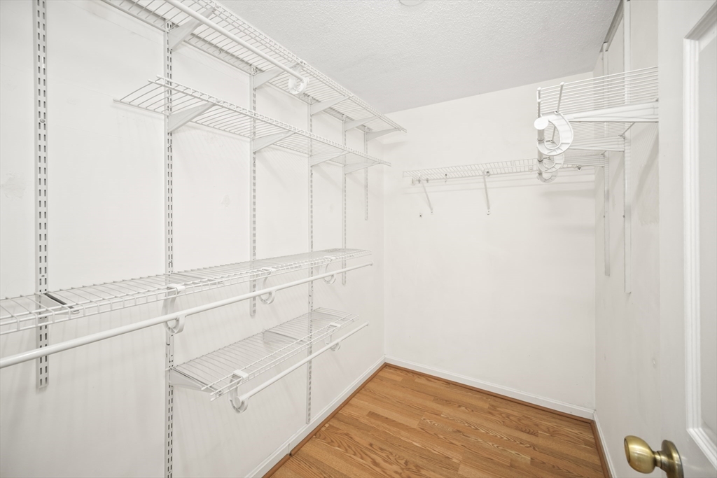 59 Valley St # 3H