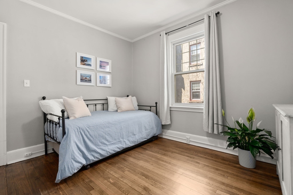 585 Franklin Street # 4