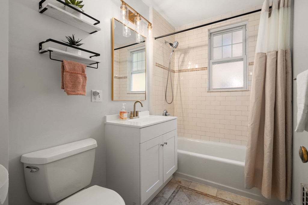 585 Franklin Street # 4