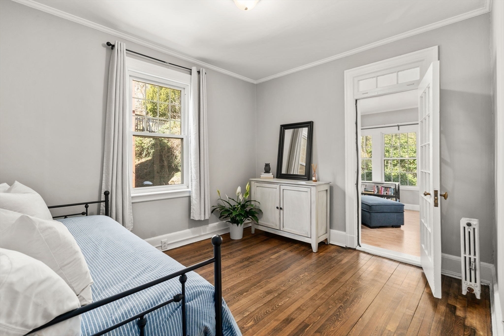 585 Franklin Street # 4