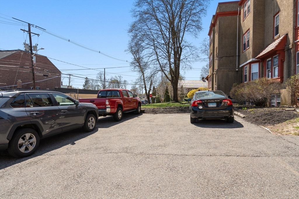 585 Franklin Street # 4