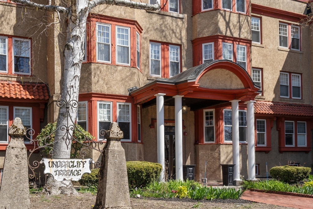 585 Franklin Street # 4