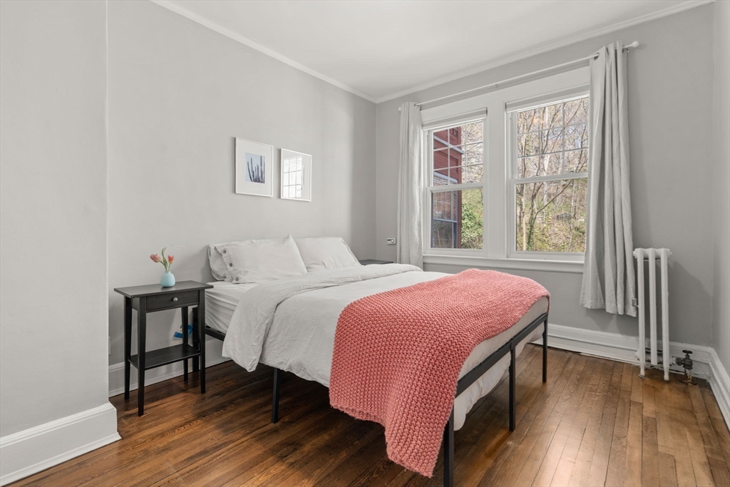 585 Franklin Street # 4