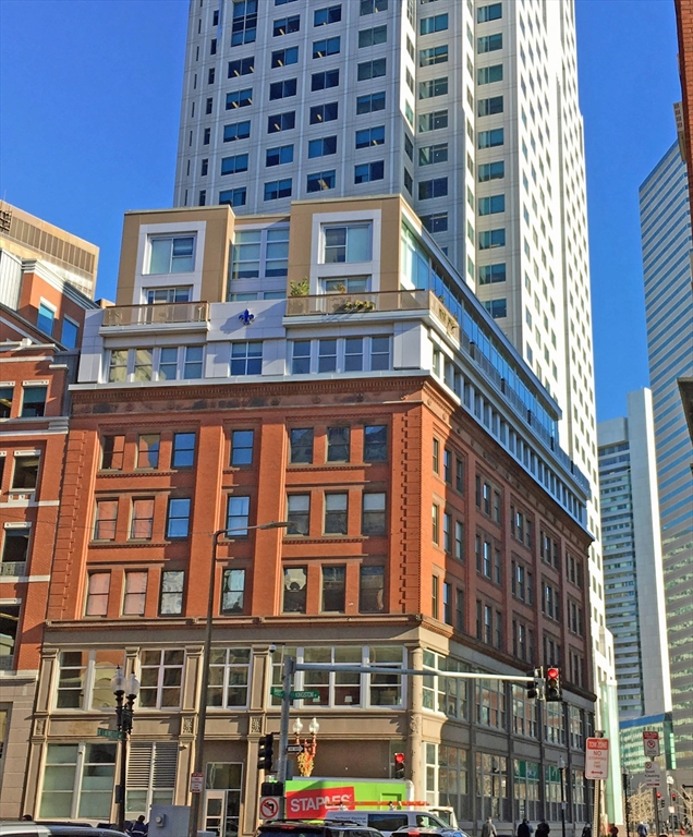 88 Kingston St # 4E
