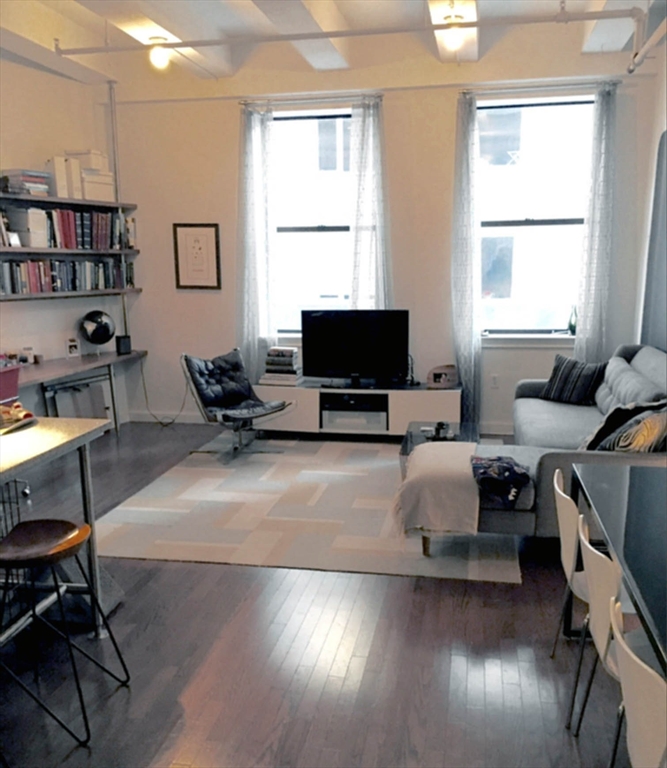 88 Kingston St # 4E
